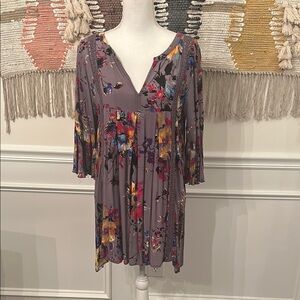 Umgee Gray with Bright Floral Bell Sleeve Plunge Tunic/Dress